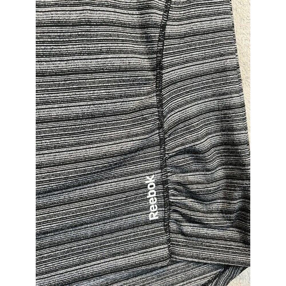 Reebok Women's Athletic Long Sleeve Grey/Black Athletic Shirt Pullover! Size S - Picture 2 of 8